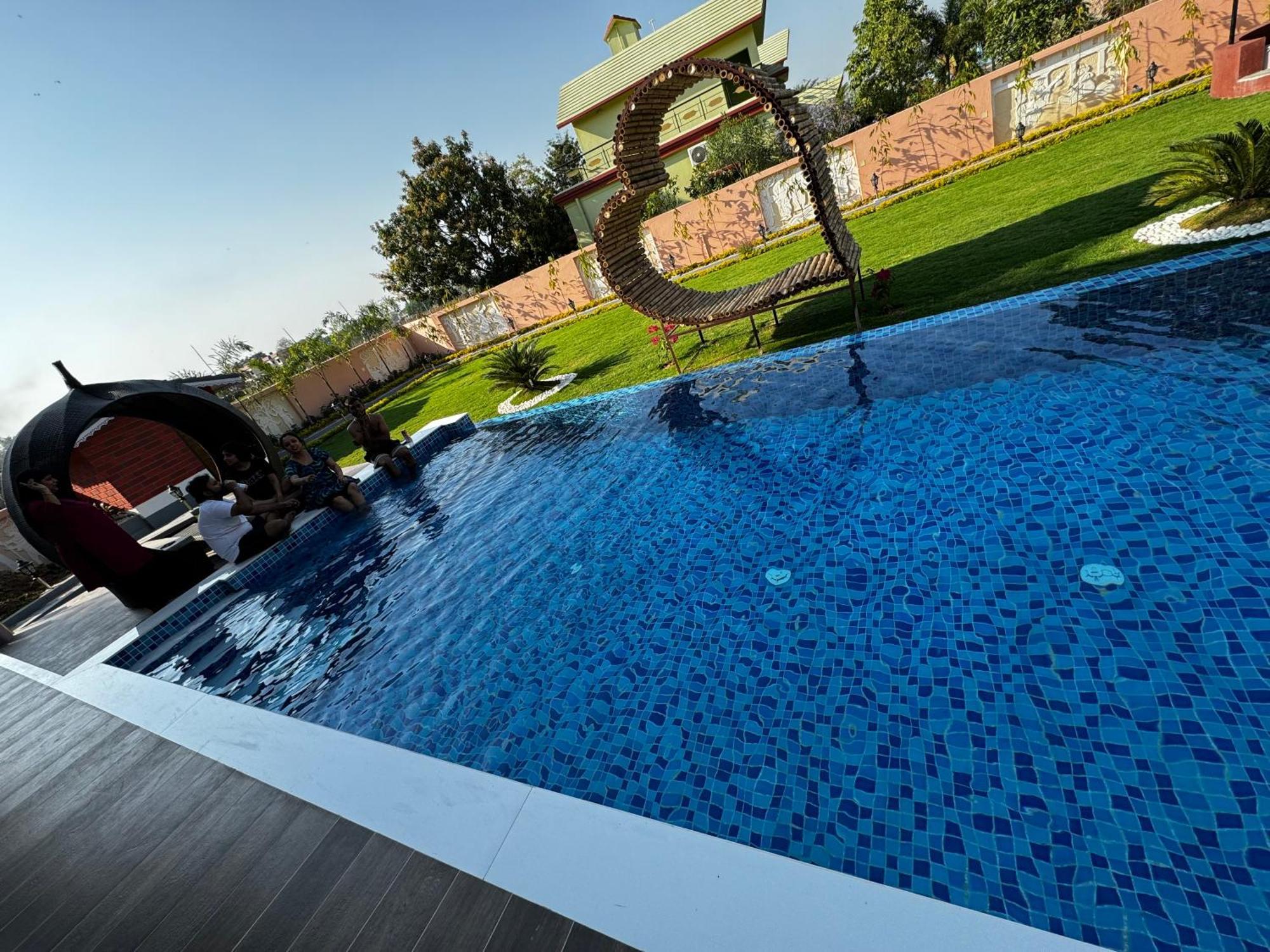 Chaitali The Villa ชานตี นิเคทัน ภายนอก รูปภาพ